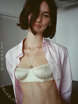 Gracie Abrams photo