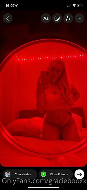 Graciebooxx leaked photo #40