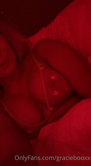 Graciebooxx leaked photo #53