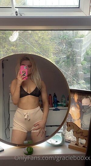 Graciebooxx Nude Leaked Photo #143