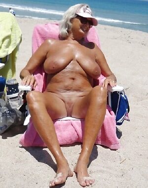 Grannies GILFs