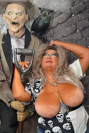Grannies GILFs leaked photo #69
