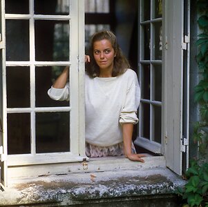 Greta Scacchi leaked photo #6