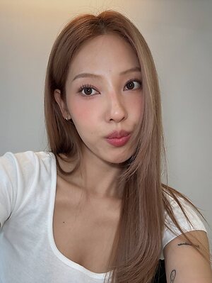 G.su Nude Leaked Photo #8
