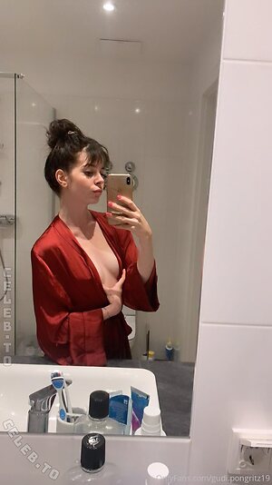 Gudi Pongritz leaked photo #13