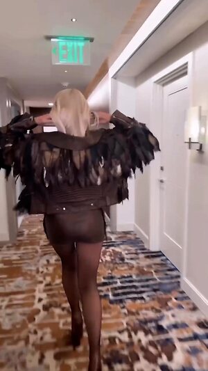 Gwen Stefani Hot leaked photo #17