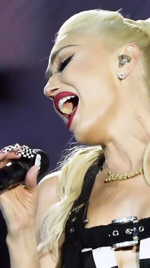 Gwen Stefani Hot leaked photo #48