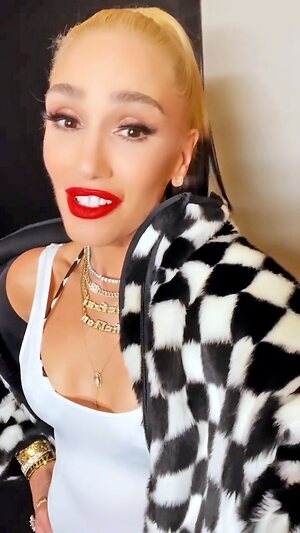 Gwen Stefani Hot leaked photo #61