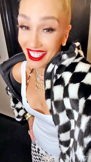 Gwen Stefani Hot leaked photo #62
