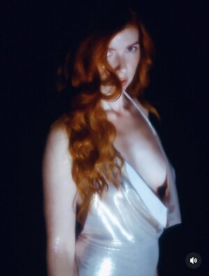 Gwen Wattson leaked photo #4