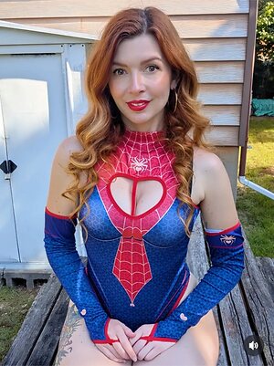 Gwen Wattson leaked photo #8