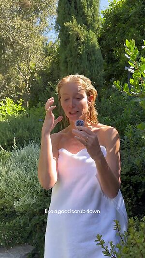 Gwyneth Paltrow leaked photo #30