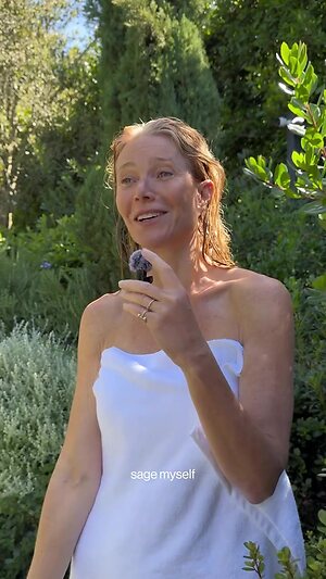 Gwyneth Paltrow leaked photo #35