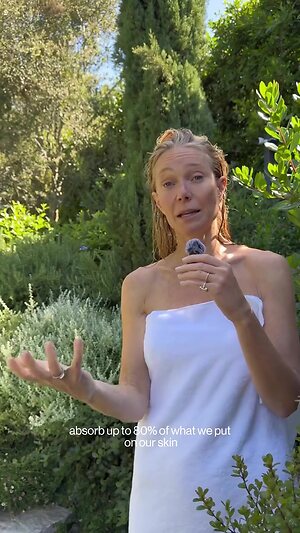 Gwyneth Paltrow leaked photo #75