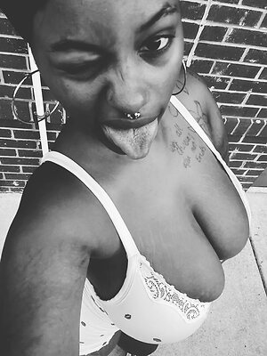gxrden.of.edxn.official Nude Leaked Photo #12