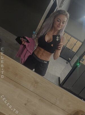 Gym Moni Milf photo