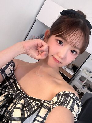 Gyum Dung-ee leaked photo #2