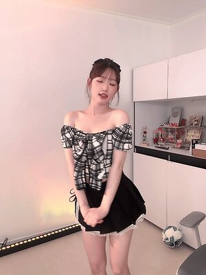 Gyum Dung-ee leaked photo #5