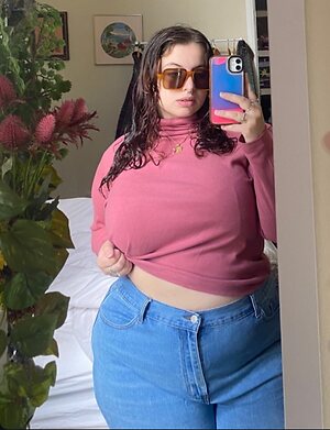 H Curviest Thiccest Growing leaked photo #6