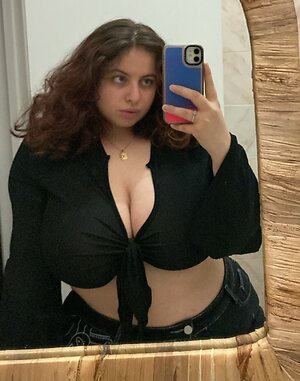 H Curviest Thiccest Growing leaked photo #8
