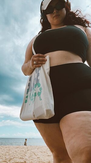 H Curviest Thiccest Growing leaked photo #18