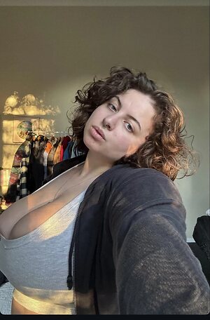 H Curviest Thiccest Growing