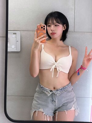 Ha Ji Won leaked photo #5
