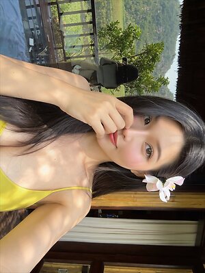 Ha My Duyen leaked photo #3