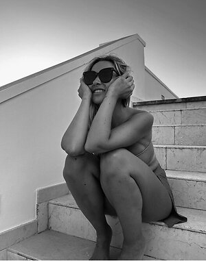 Hadise leaked photo #15