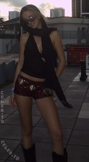 Hailee Roy photo
