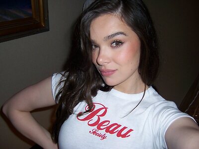 Hailee Steinfeld leaked photo #5