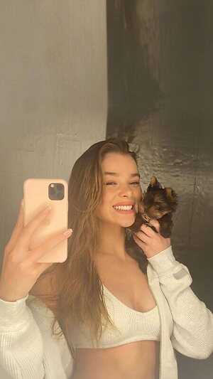 Hailee Steinfeld leaked photo #23