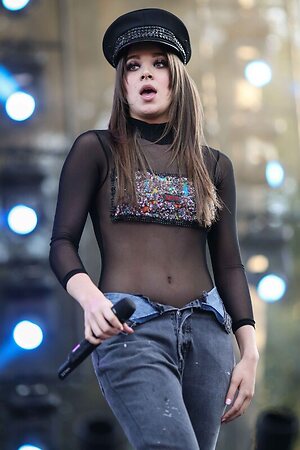 Hailee Steinfeld leaked photo #59