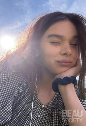 Hailee Steinfeld