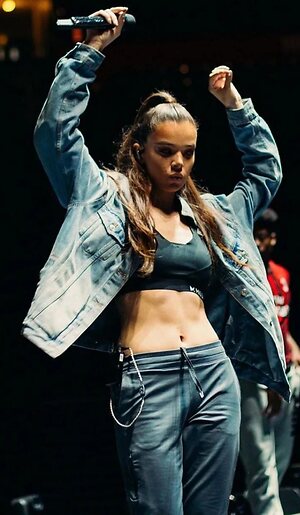 Hailee Steinfeld