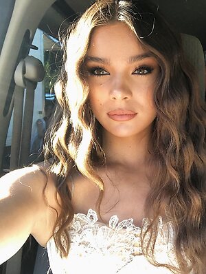 Hailee Steinfeld