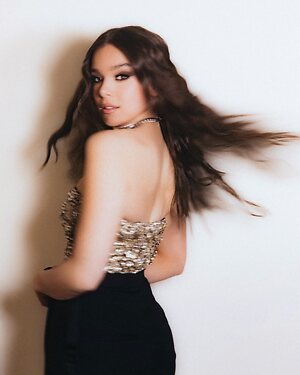 Hailee Steinfeld