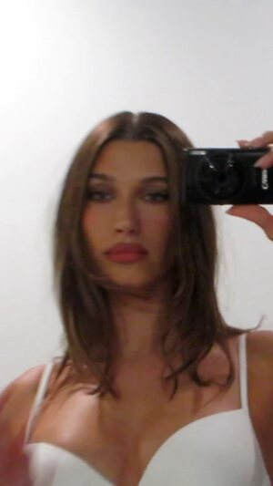 Hailey Baldwin Bieber Hot leaked photo #26