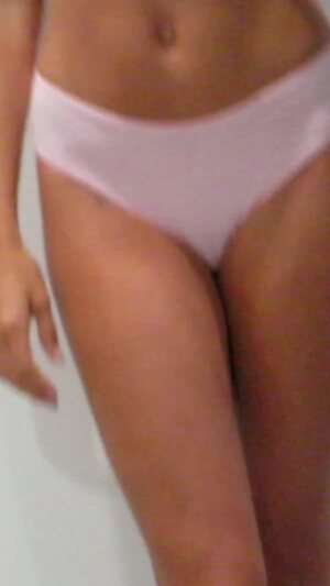 Hailey Baldwin Bieber Hot leaked photo #28