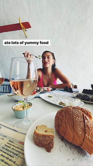 Hailey Baldwin Bieber Hot leaked photo #57