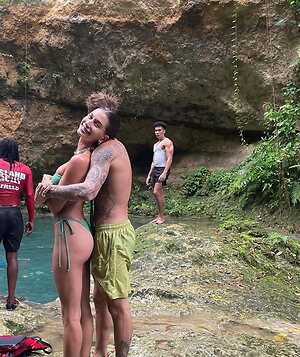 Hailey Baldwin Bieber Hot leaked photo #67