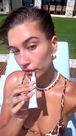 Hailey Baldwin Bieber Hot leaked photo #71