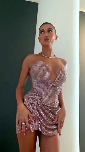 Hailey Baldwin Bieber Hot leaked photo #88