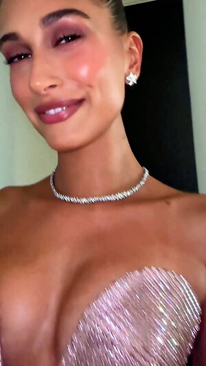 Hailey Baldwin Bieber Hot leaked photo #90
