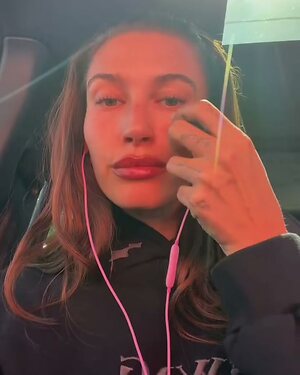 Hailey Baldwin Nude Leaked Photo #79