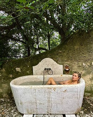 Hailey Clauson leaked photo #22
