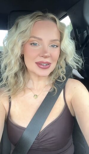 Hailey Malles leaked photos