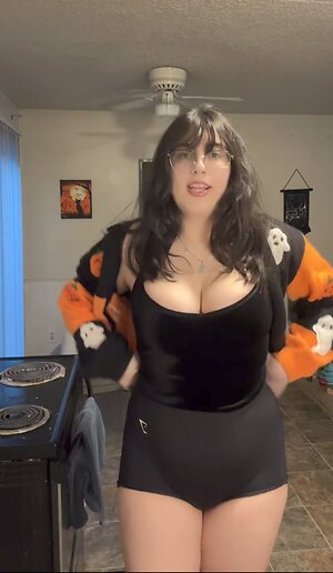Haileyavocad0 leaked photo #9