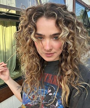 Haley Lu Richardson Nude Leaked Photo #25