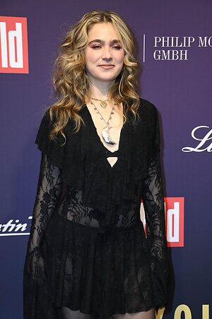 Haley Lu Richardson leaked photo #101